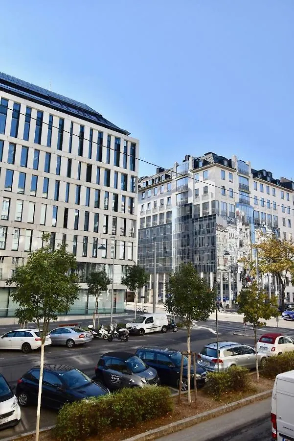 Schottenring City Stock Exchange Apartments Vienna