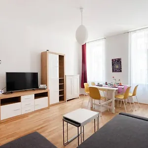 Raffaelgasse Apartment