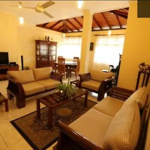 Reverie Hill Bungalow, Apartment Kandy