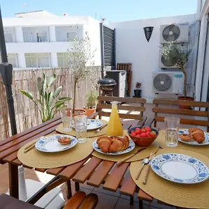 Spacious Terrace, Swimming Pool, Private Parking Apartment Olhao